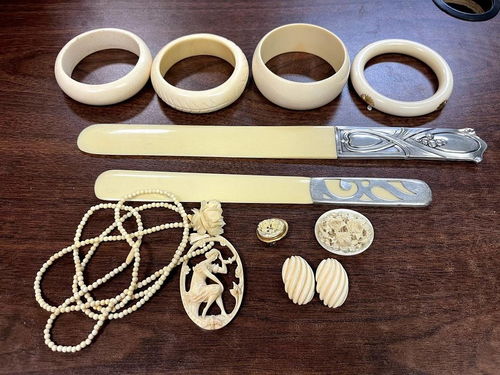 國門利劍再出鞘 浦東機(jī)場海關(guān)查獲快件渠道走私象牙制品，品牌管理面臨拷問